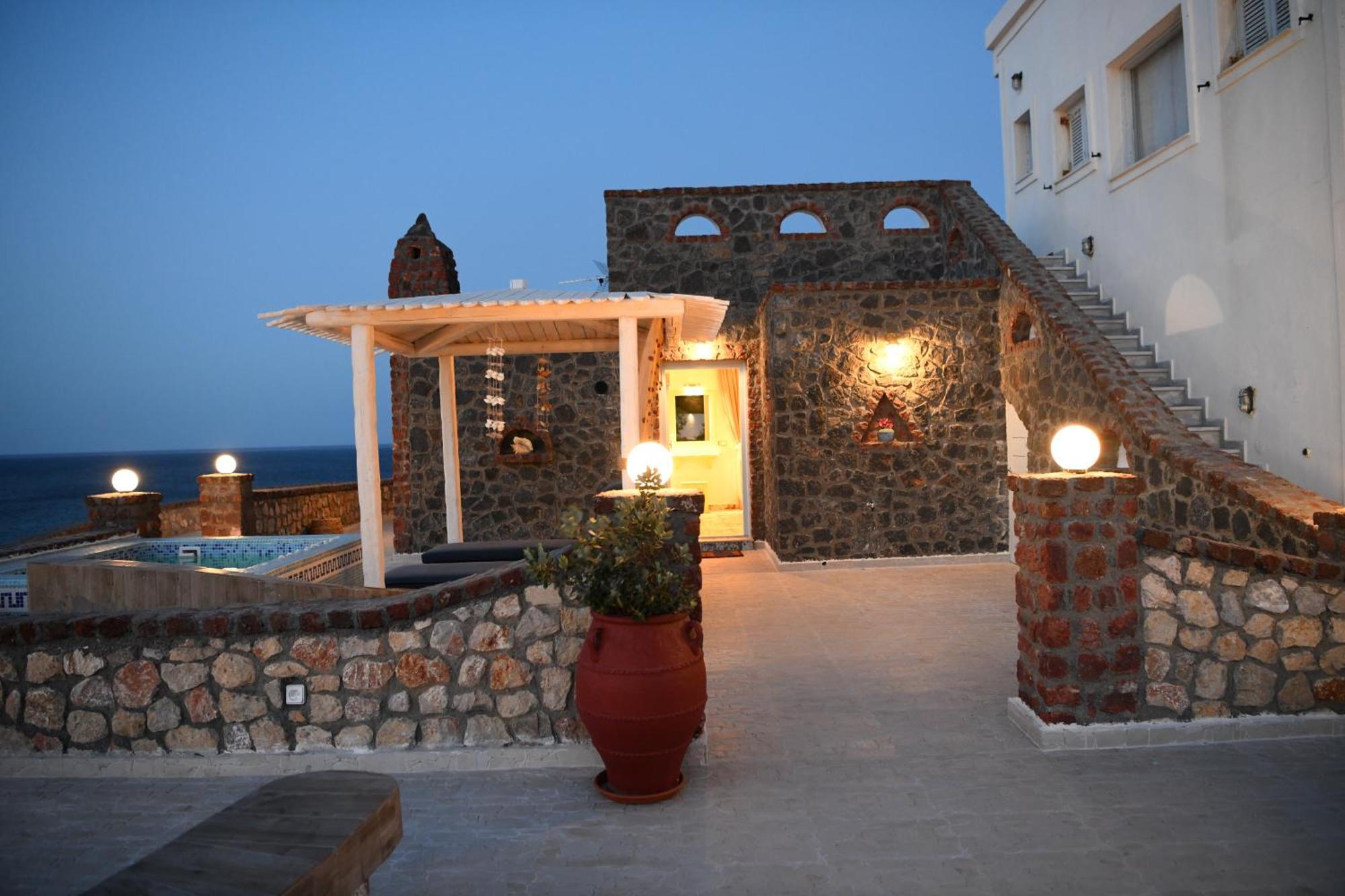 Starlight Luxury Seaside Villa & Suites Imerovígli Buitenkant foto