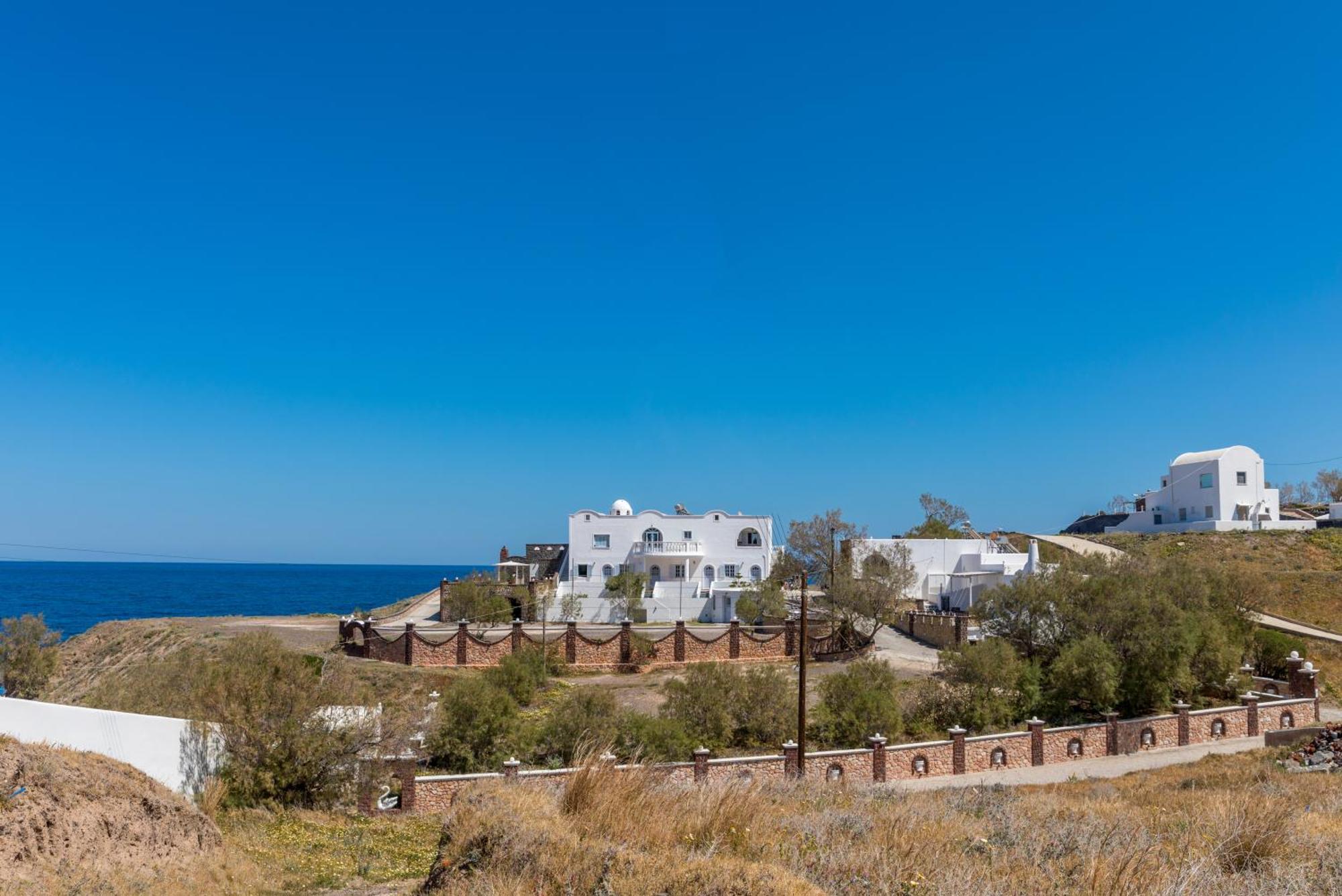 Starlight Luxury Seaside Villa & Suites Imerovígli Buitenkant foto