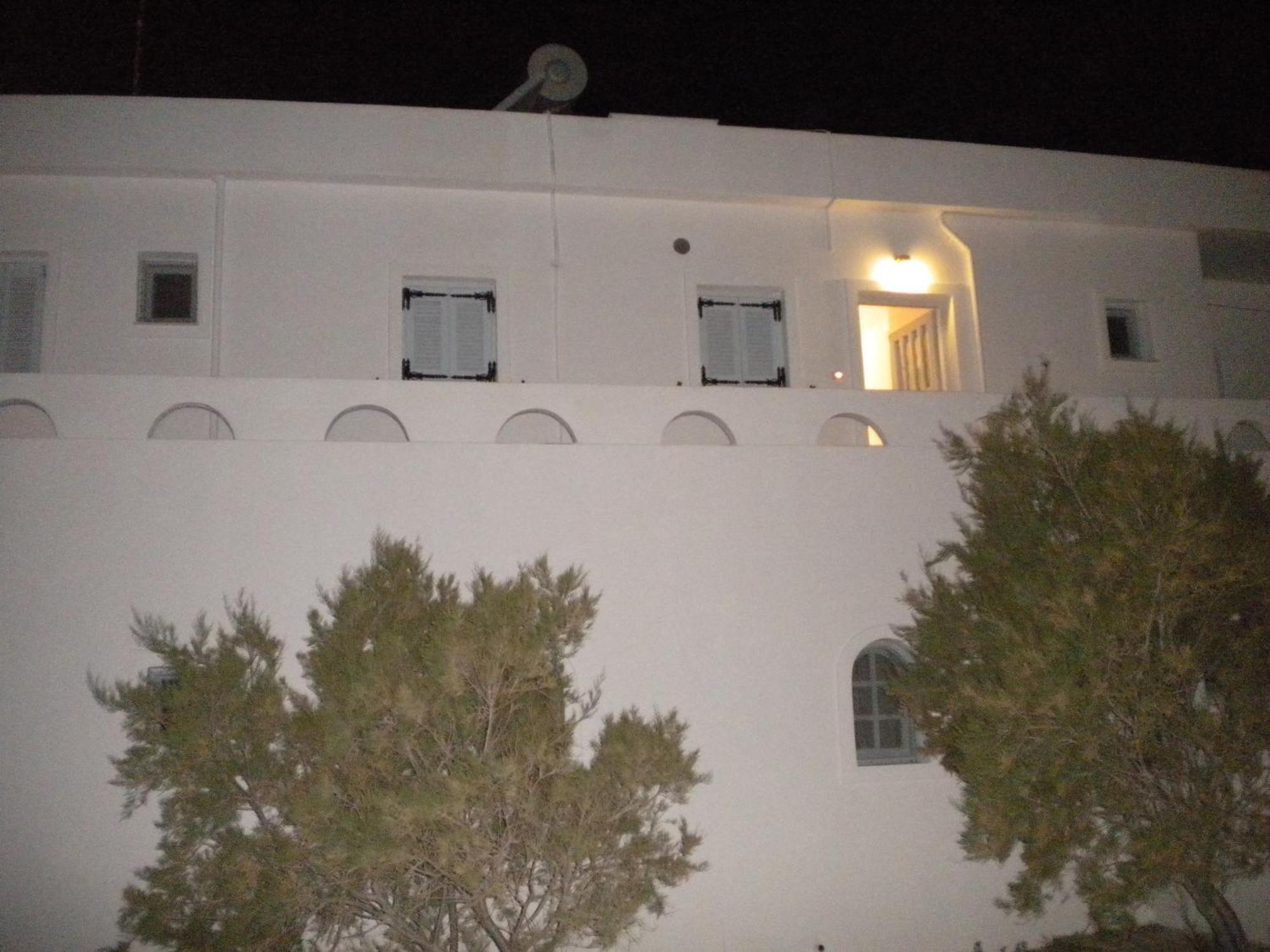 Starlight Luxury Seaside Villa & Suites Imerovígli Buitenkant foto