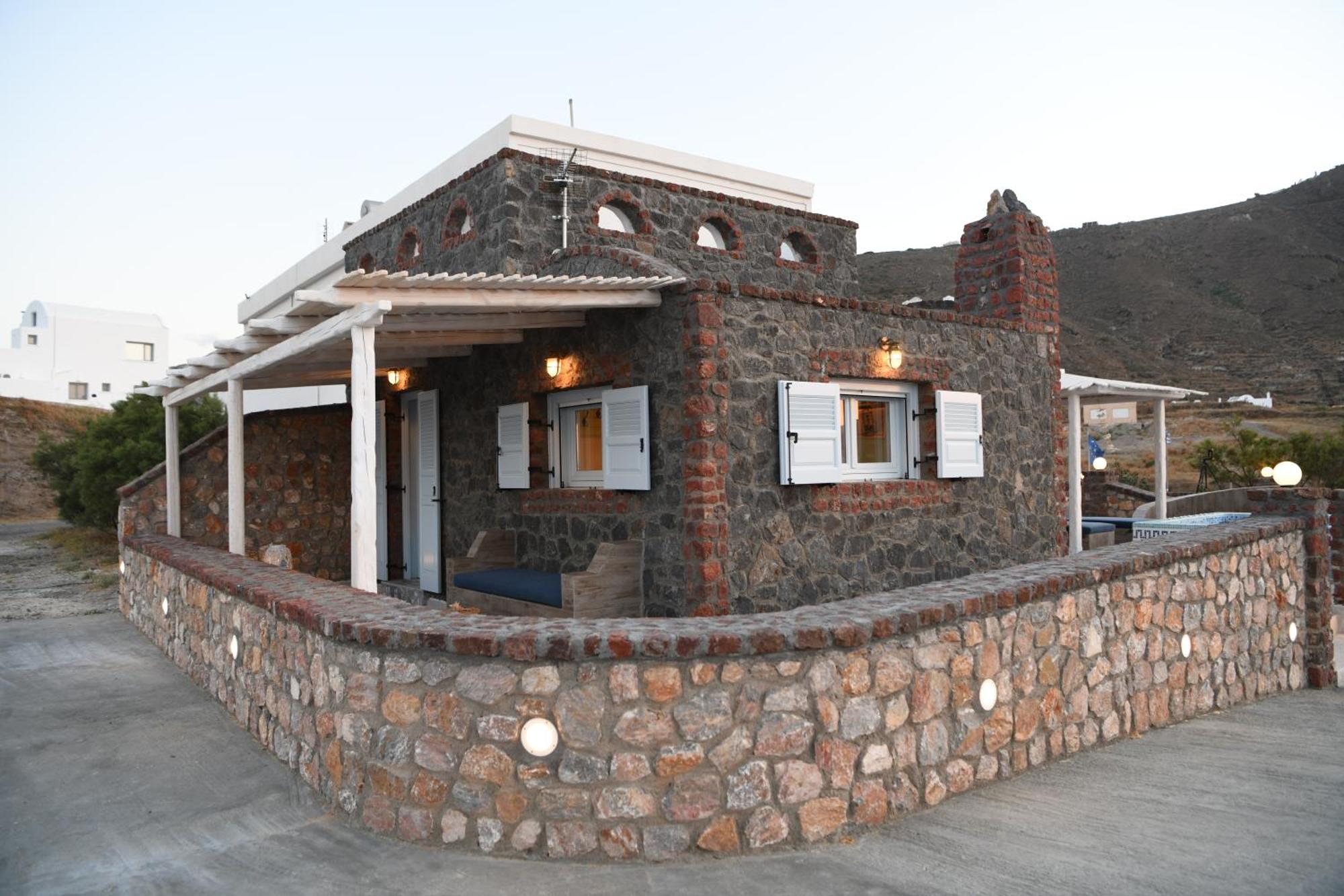 Starlight Luxury Seaside Villa & Suites Imerovígli Buitenkant foto